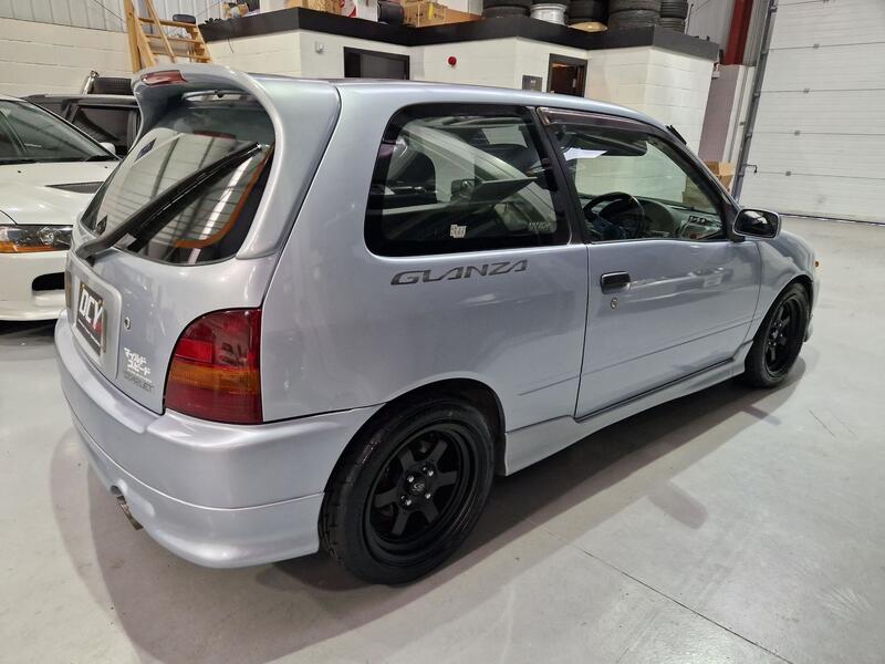 TOYOTA STARLET GLANZA