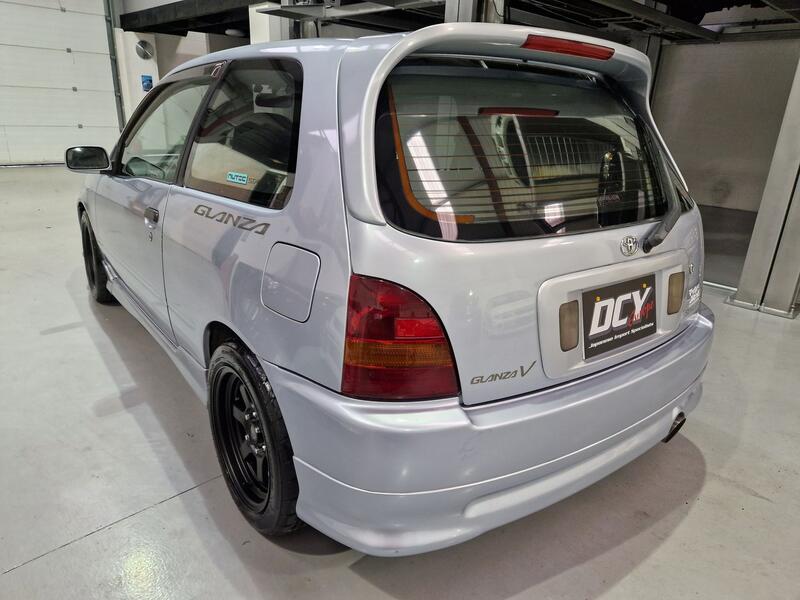 TOYOTA STARLET GLANZA