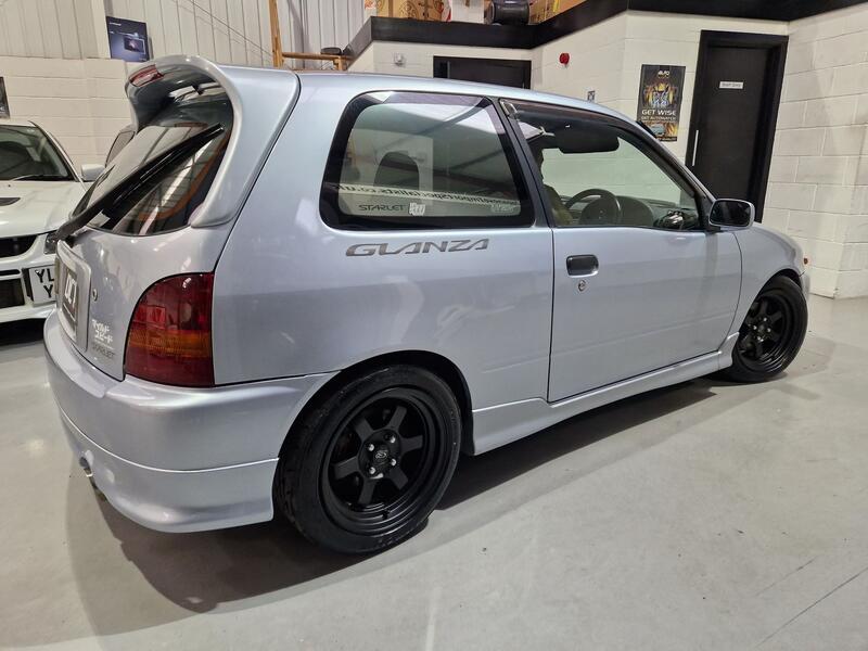 TOYOTA STARLET GLANZA