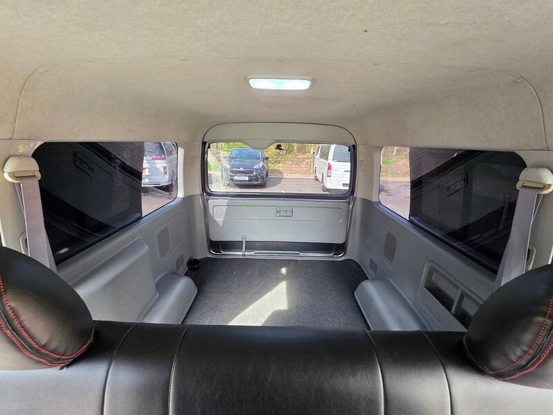 TOYOTA HIACE