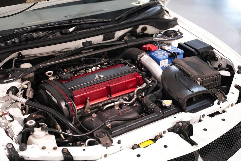 MITSUBISHI LANCER