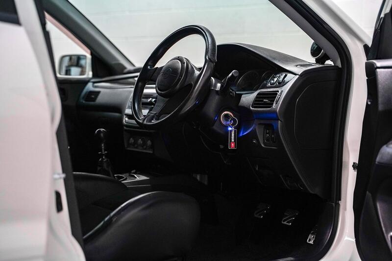 MITSUBISHI LANCER