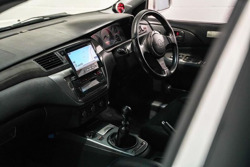 MITSUBISHI LANCER