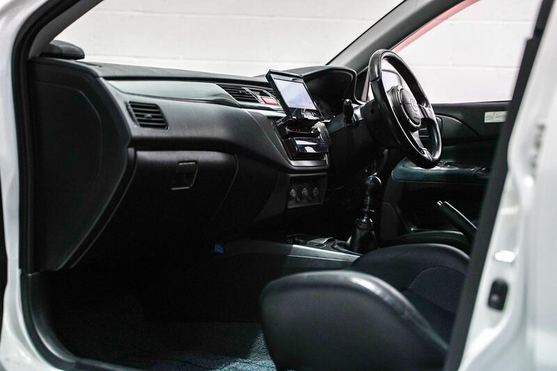 MITSUBISHI LANCER