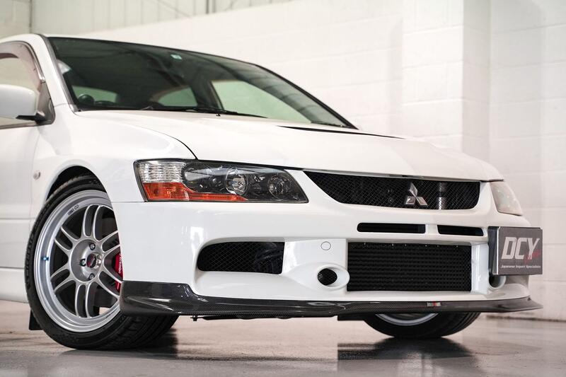 MITSUBISHI LANCER