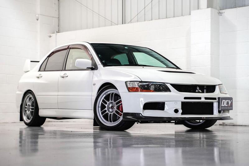 MITSUBISHI LANCER