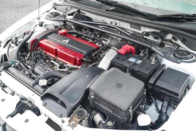 MITSUBISHI LANCER