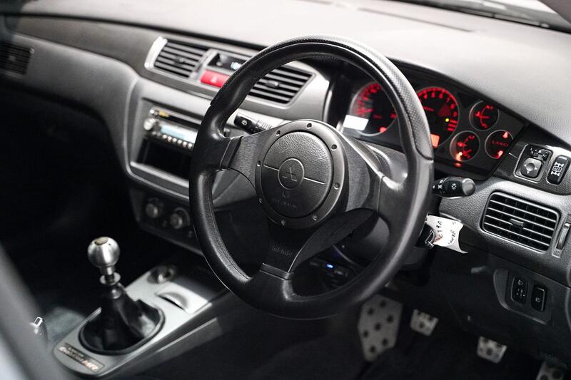 MITSUBISHI LANCER