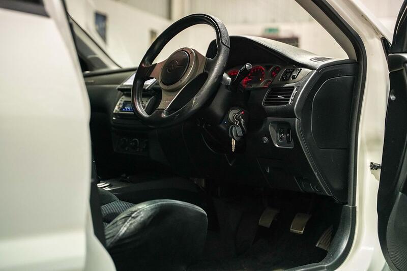 MITSUBISHI LANCER