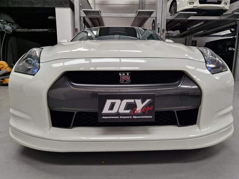 NISSAN GT-R