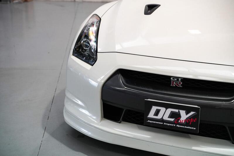 NISSAN GT-R