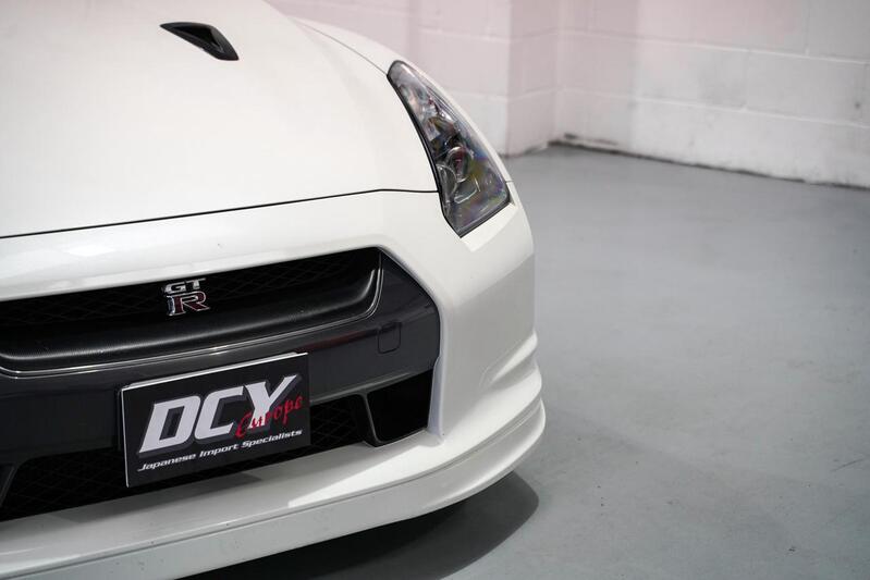 NISSAN GT-R