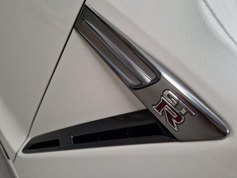 NISSAN GT-R