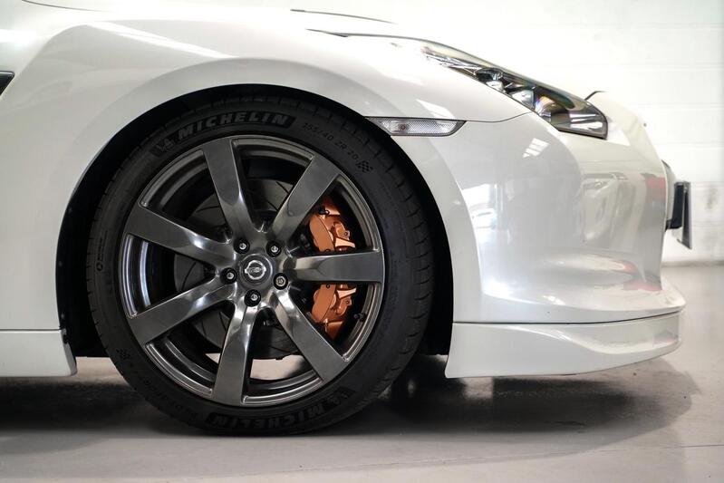 NISSAN GT-R