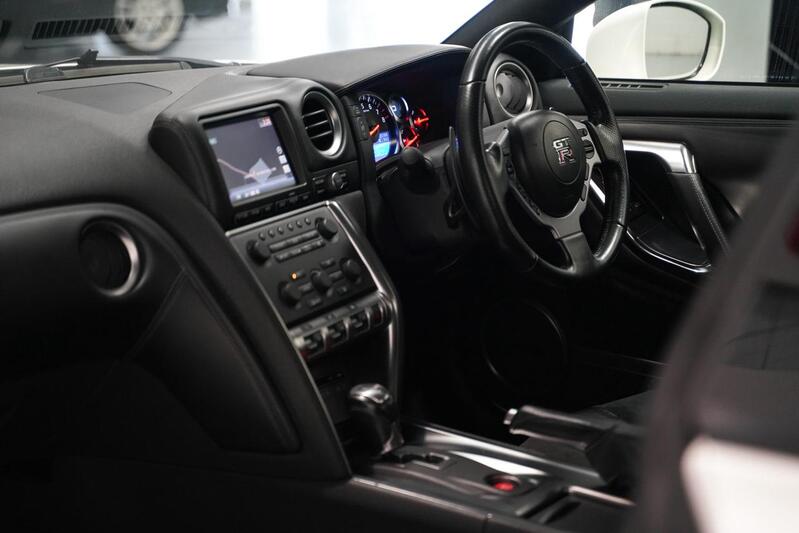 NISSAN GT-R