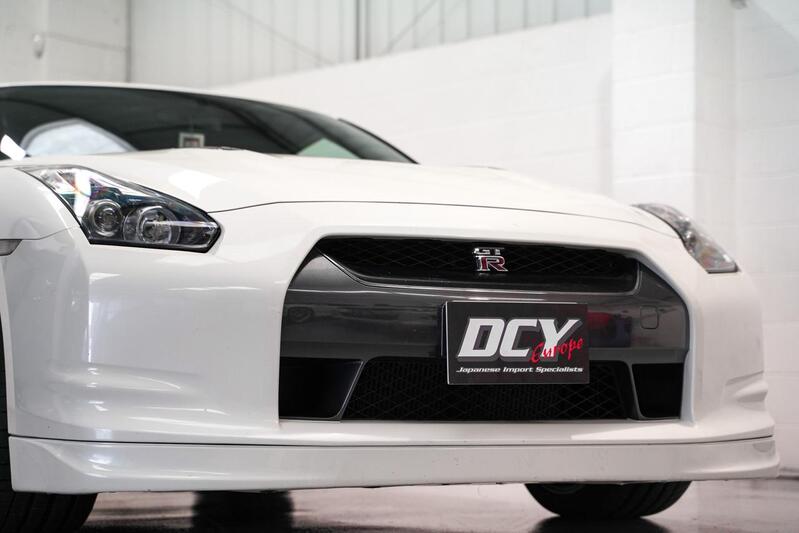 NISSAN GT-R