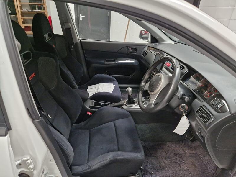 MITSUBISHI LANCER