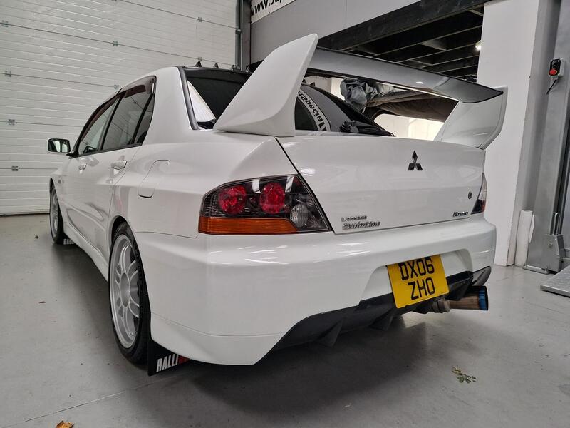 MITSUBISHI LANCER