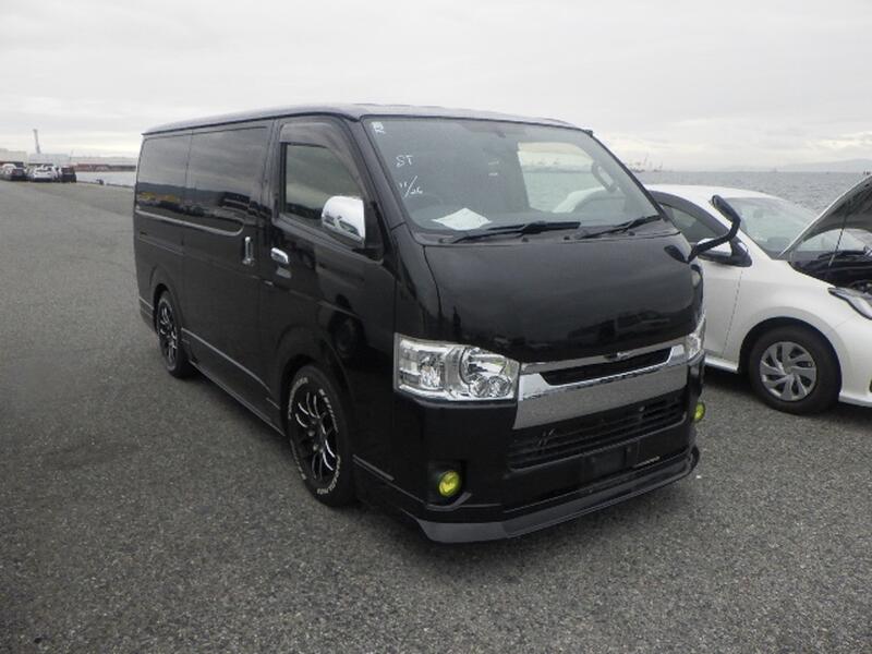 TOYOTA HIACE