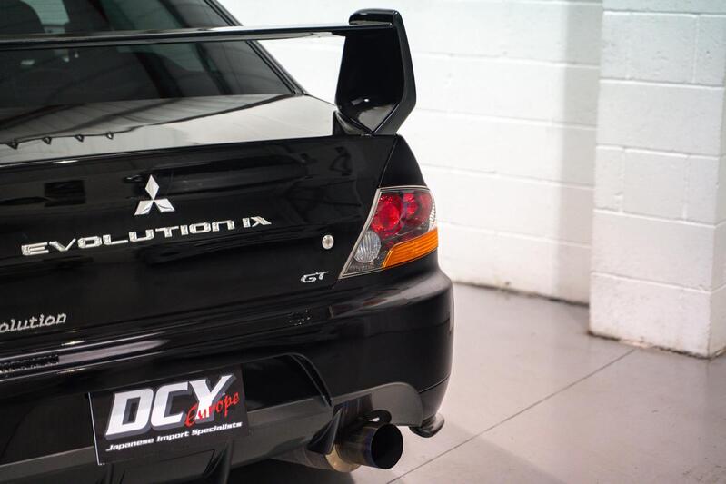MITSUBISHI LANCER