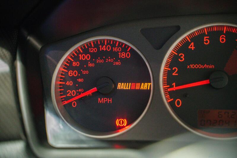 MITSUBISHI LANCER