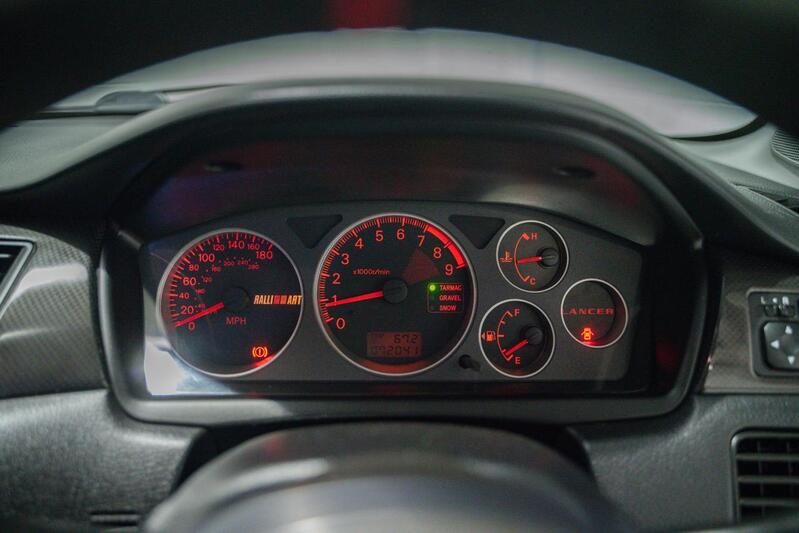 MITSUBISHI LANCER