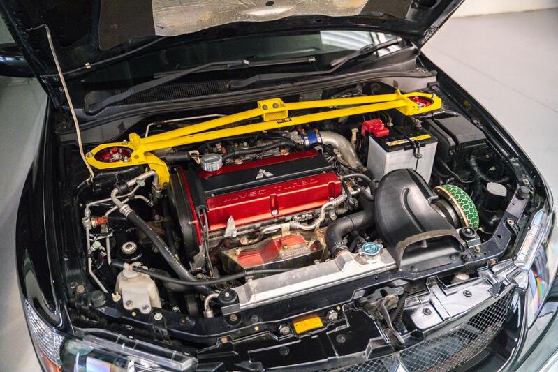 MITSUBISHI LANCER