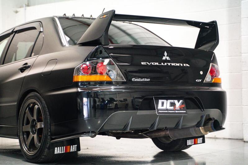 MITSUBISHI LANCER
