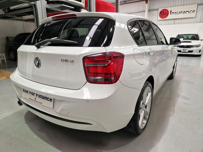 BMW 1 SERIES