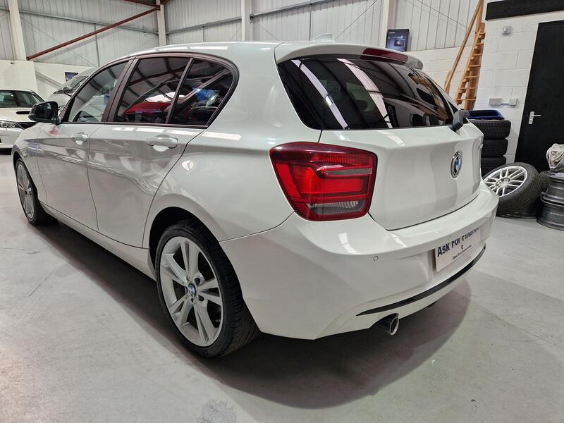 BMW 1 SERIES