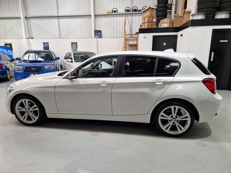 BMW 1 SERIES
