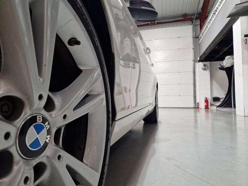 BMW 1 SERIES