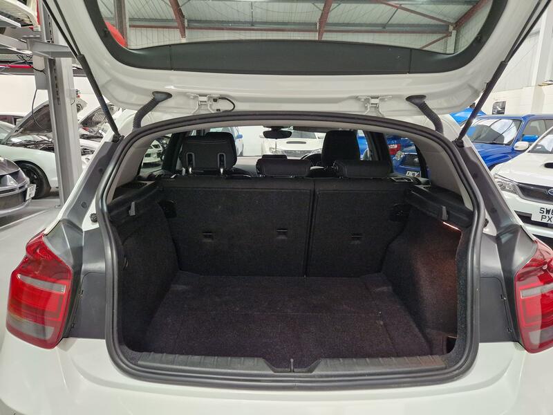 BMW 1 SERIES