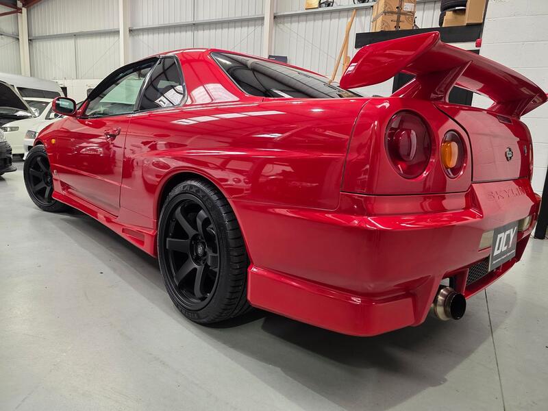 NISSAN SKYLINE