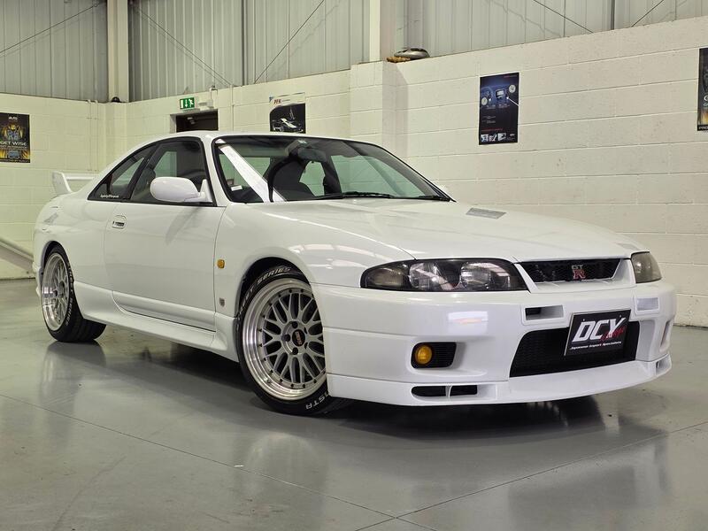 NISSAN SKYLINE
