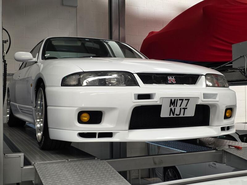NISSAN SKYLINE