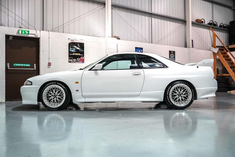 NISSAN SKYLINE