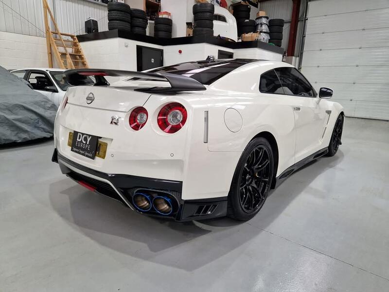 NISSAN GT-R