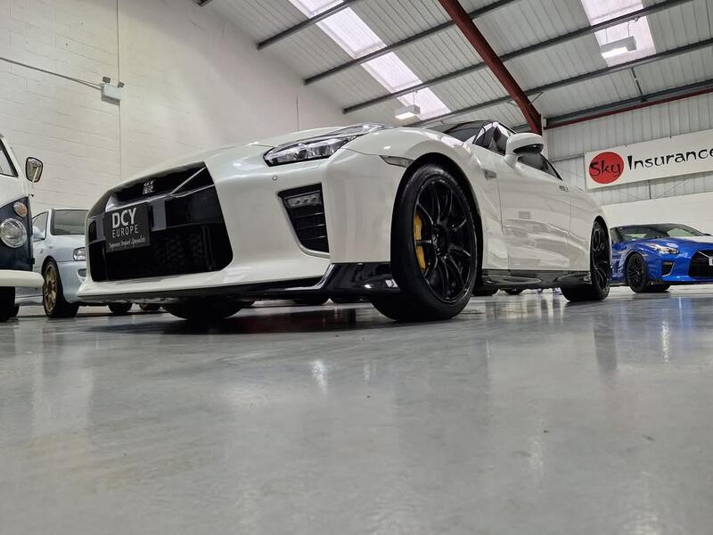 NISSAN GT-R