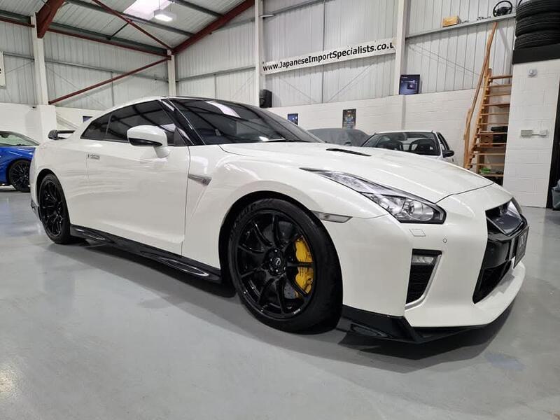 NISSAN GT-R