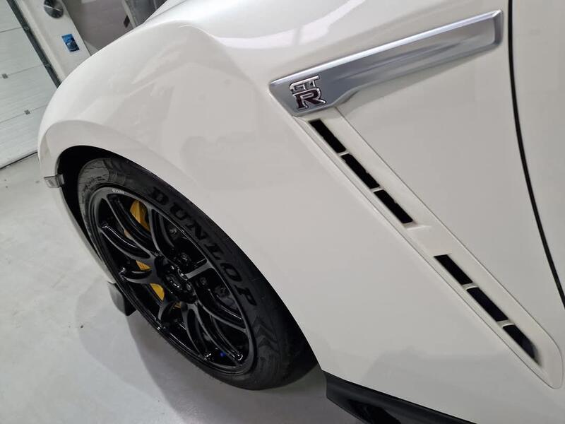 NISSAN GT-R