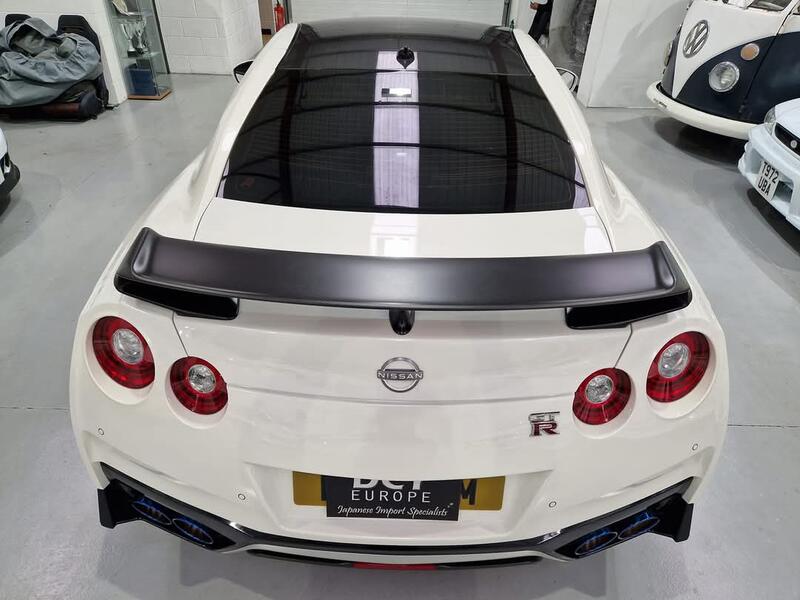 NISSAN GT-R