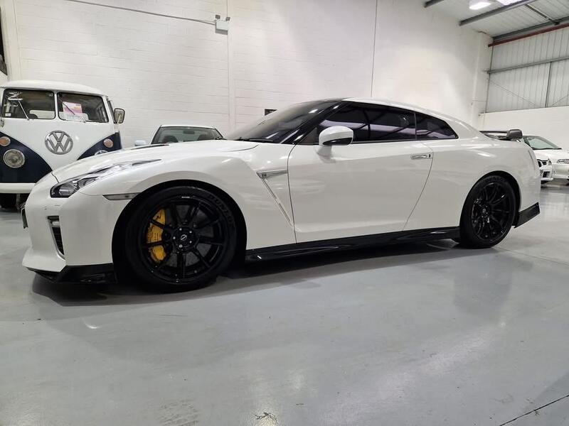 NISSAN GT-R