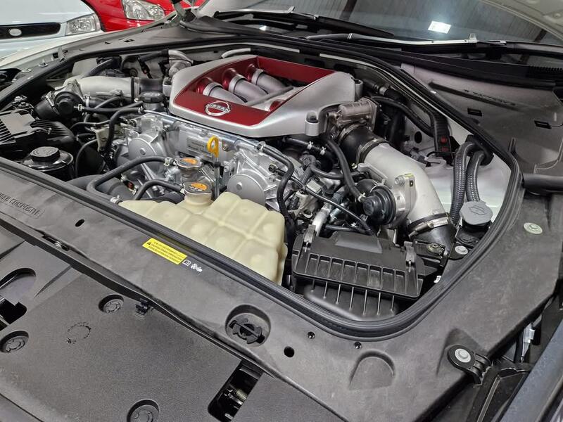 NISSAN GT-R
