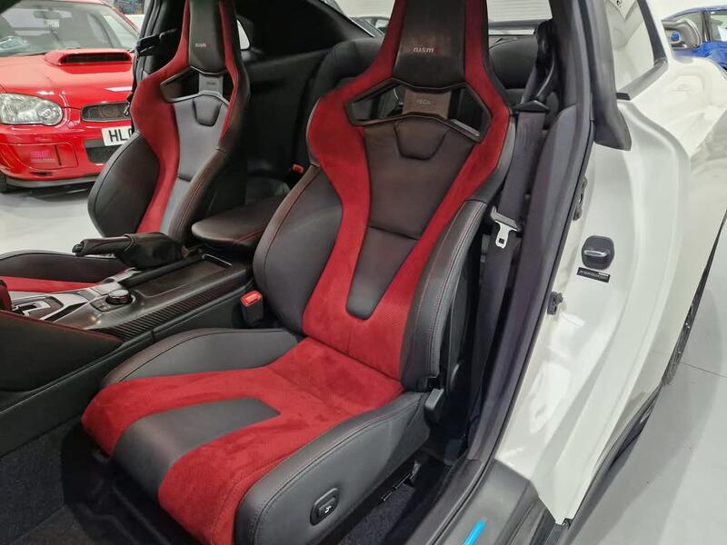 NISSAN GT-R