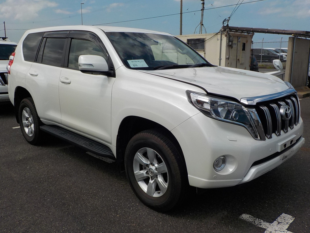 2016 Toyota LAND Cruiser